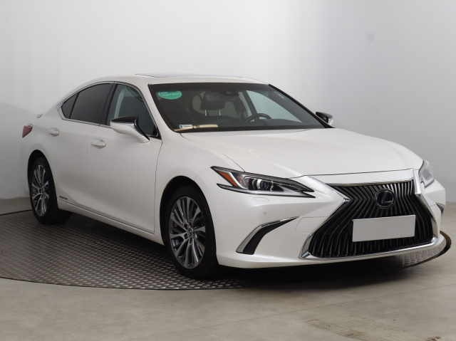 Lexus ES 2020