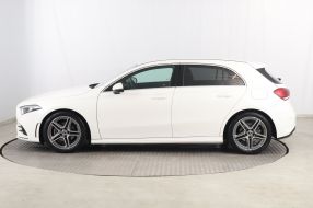Mercedes-Benz A - 2022