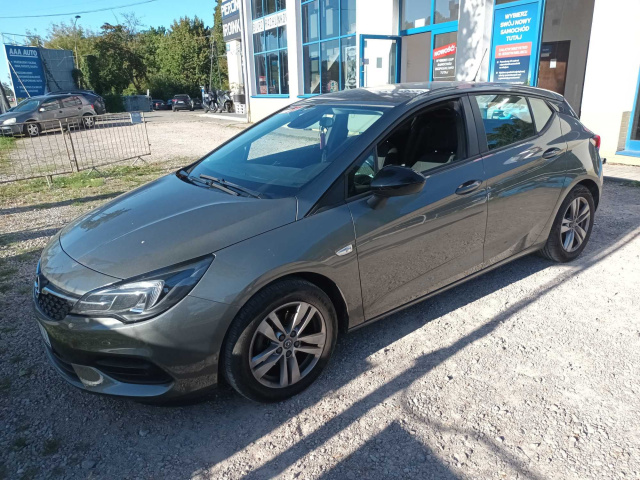 Opel Astra 2021