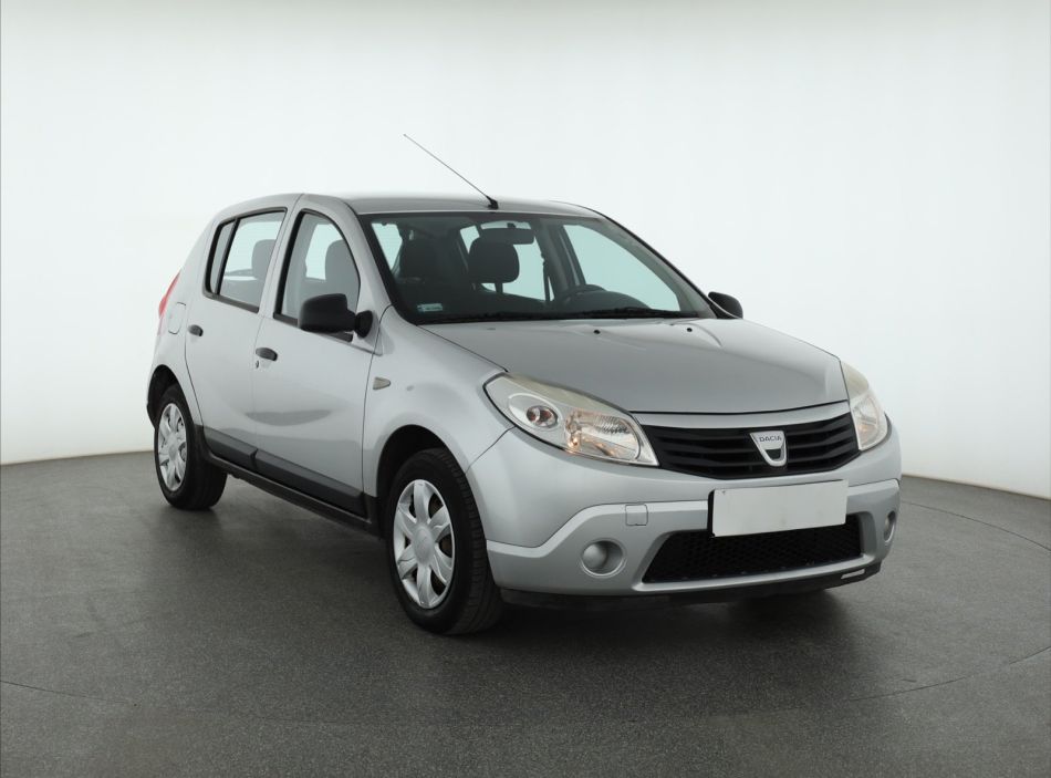 Dacia Sandero - 2009