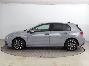 Volkswagen Golf - 2023