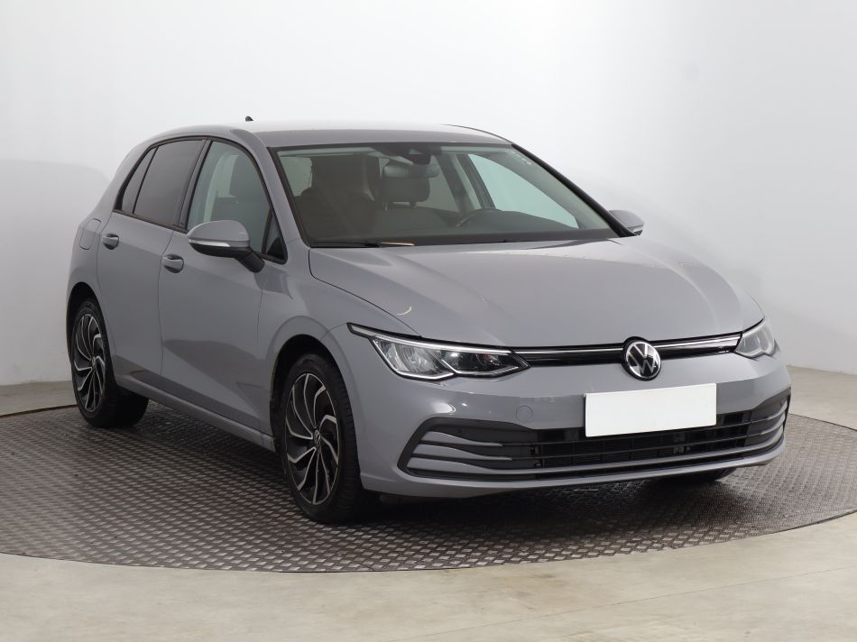Volkswagen Golf - 2023