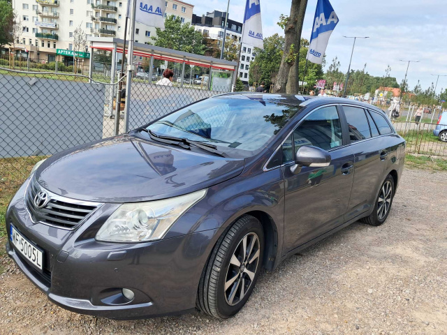 Toyota Avensis 2011
