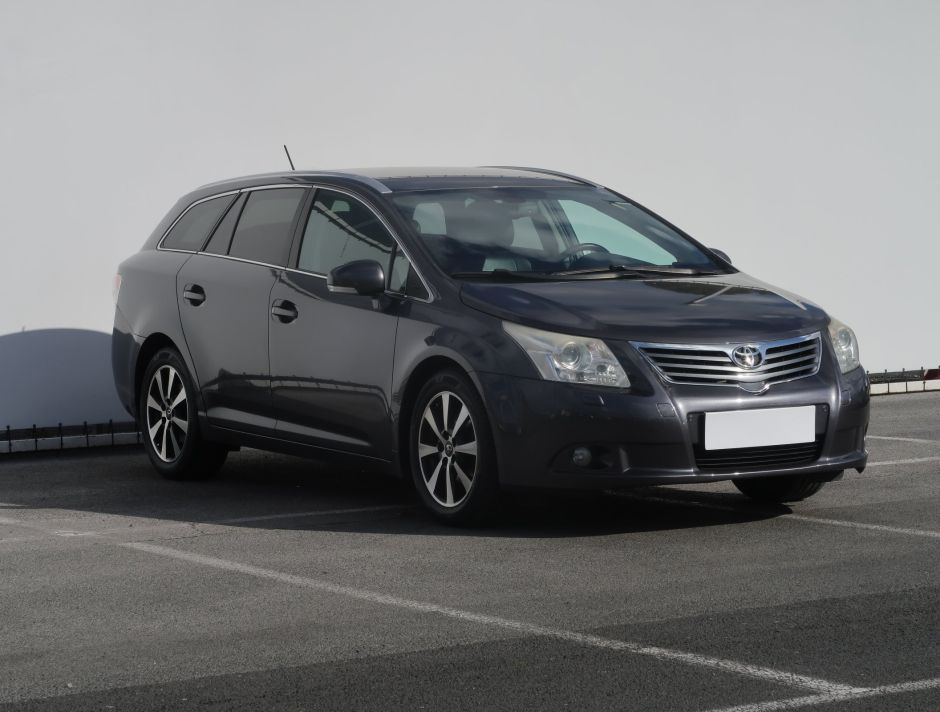 Toyota Avensis - 2011