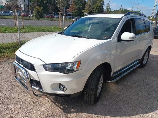 Mitsubishi Outlander 2012