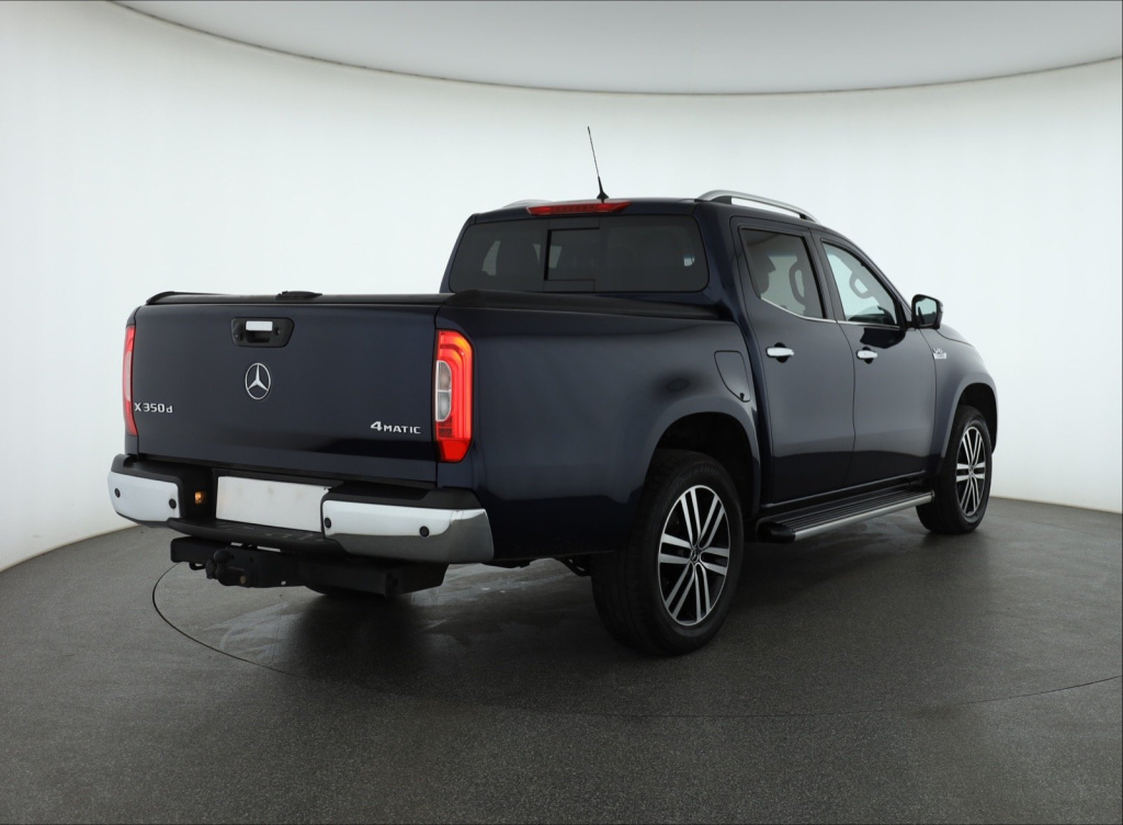 Mercedes-Benz X