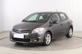 Toyota Auris - 2011