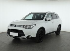 Mitsubishi Outlander - 2014