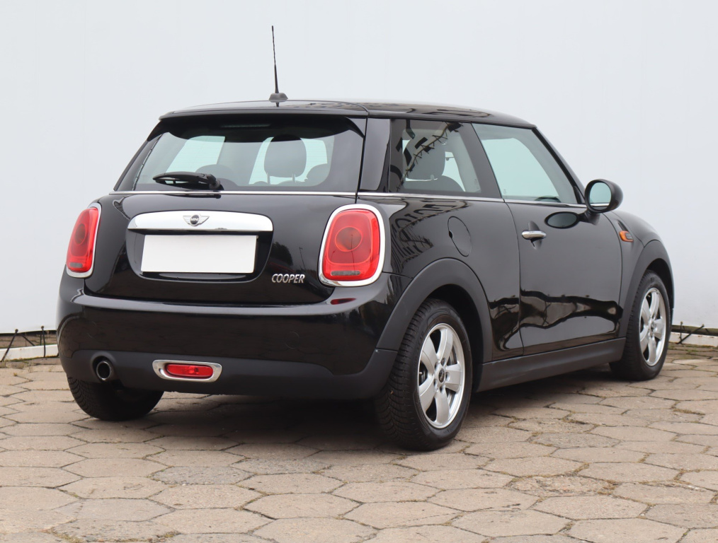 MINI 3-door