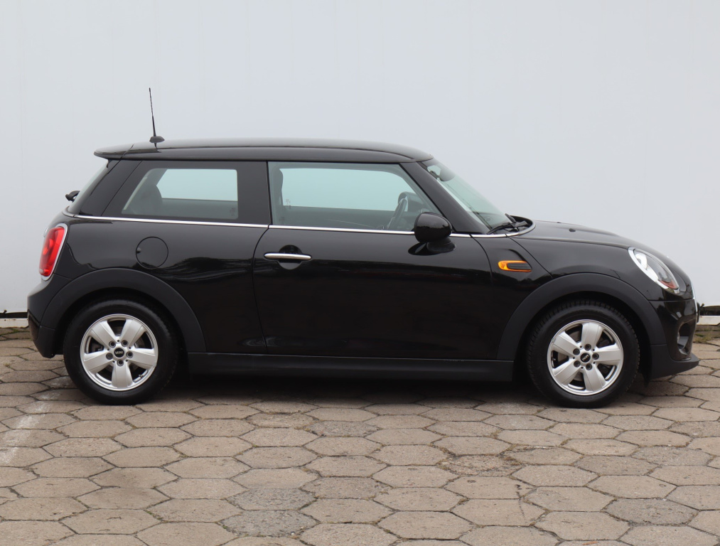 MINI 3-door