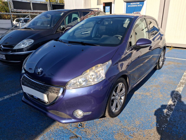 Peugeot 208 2012