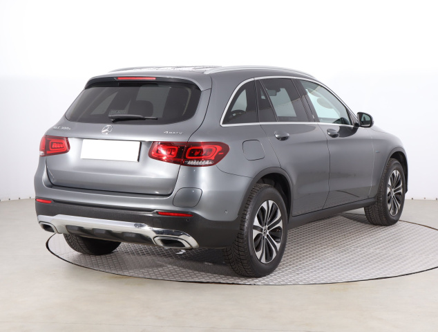 Mercedes-Benz GLC 300 e 4MATIC