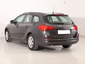 Opel Astra - 2011