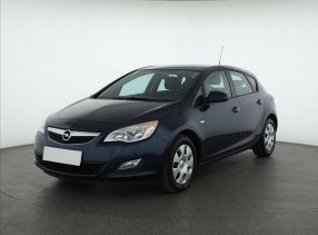 Opel Astra - 2011