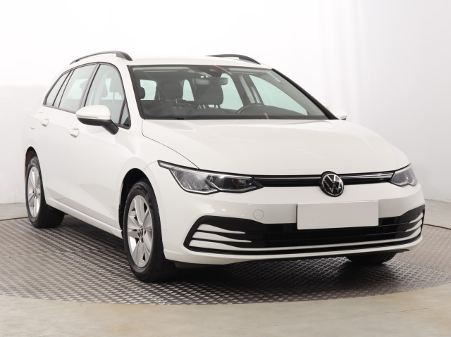 Volkswagen Golf, 2022