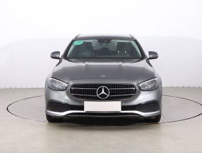 Mercedes-Benz E - 2020