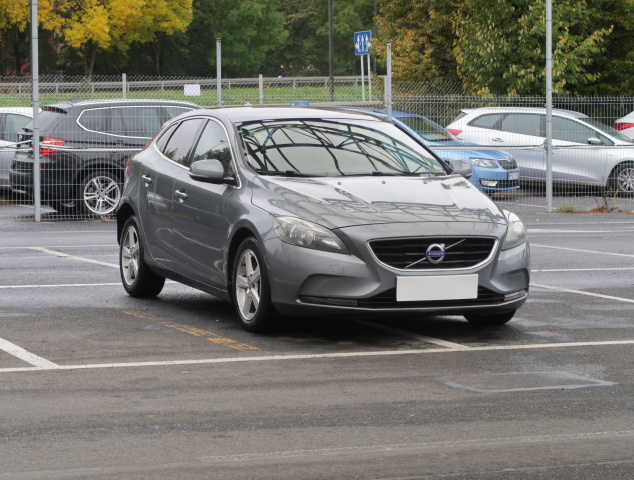 Volvo V40 2014