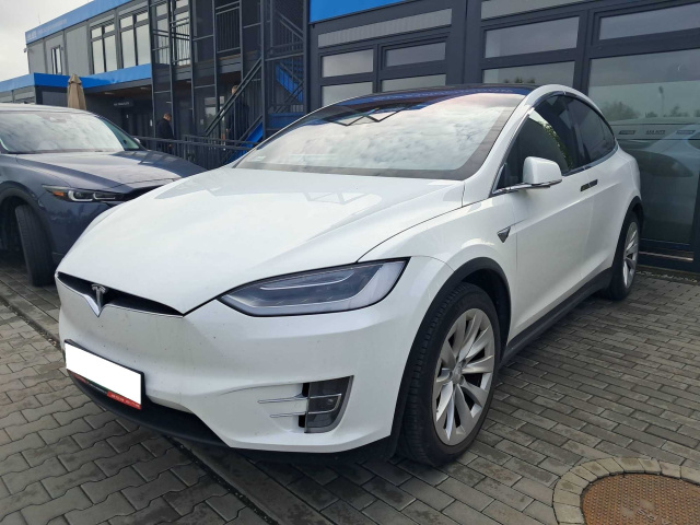Tesla Model X 2018