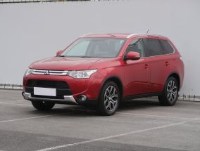Mitsubishi Outlander - 2015