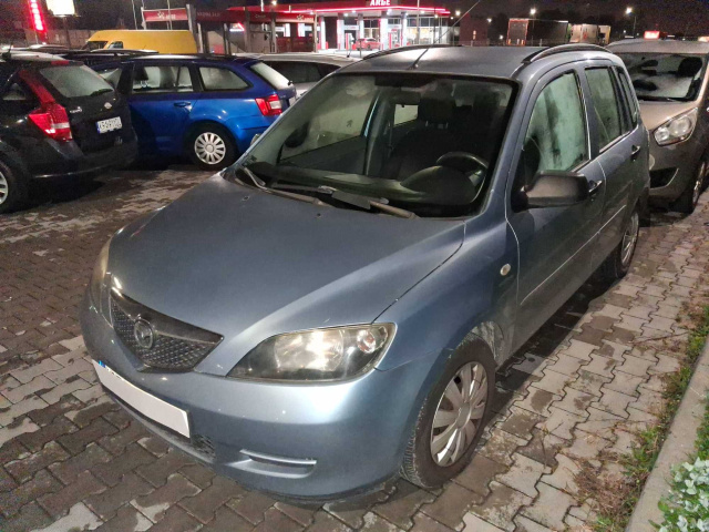 Mazda 2 2004