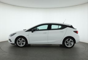 Opel Astra - 2021