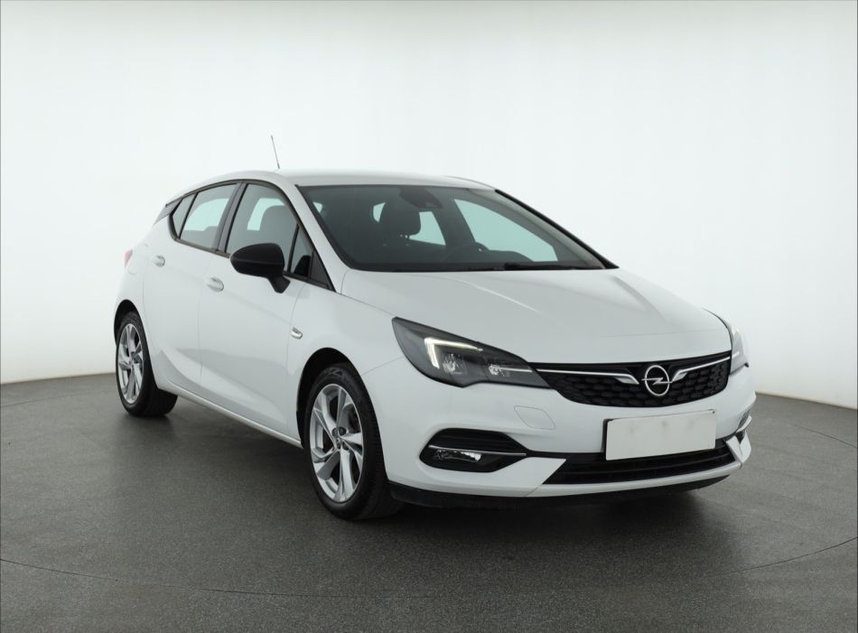 Opel Astra - 2021