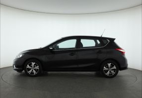 Nissan Pulsar - 2015