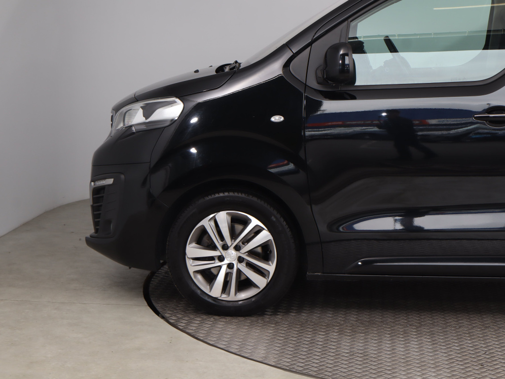 Peugeot Traveller