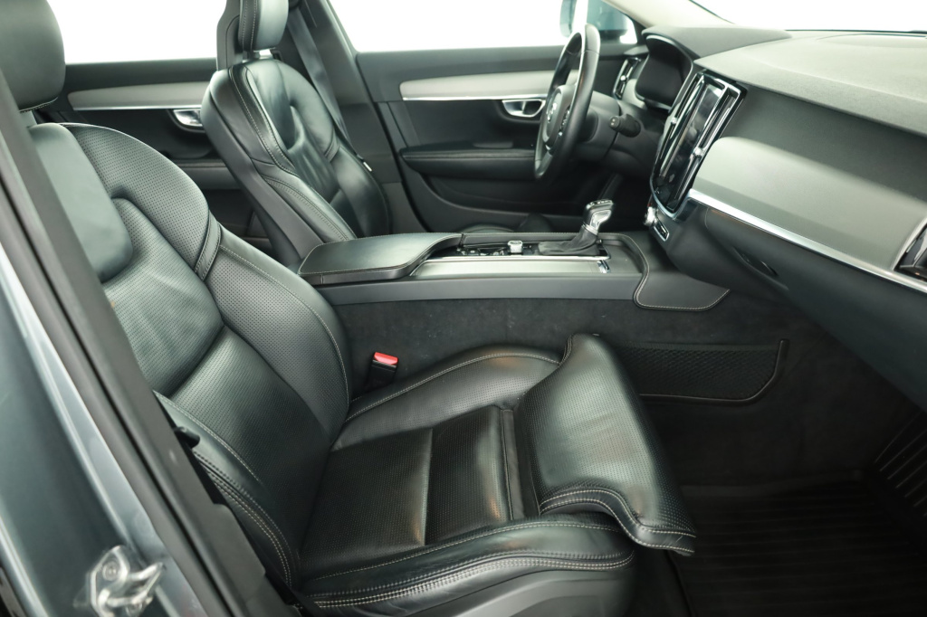 Volvo V90 Cross Country