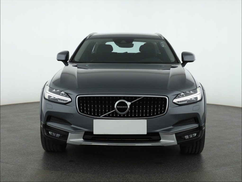 Volvo V90 Cross Country