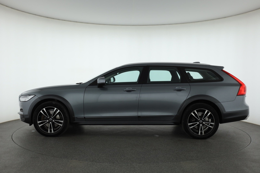 Volvo V90 Cross Country