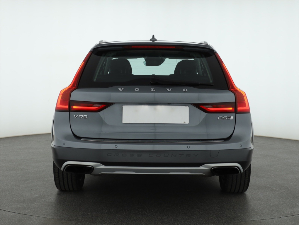 Volvo V90 Cross Country