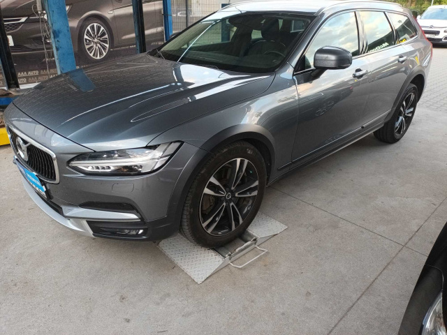 Volvo V90 Cross Country 2017