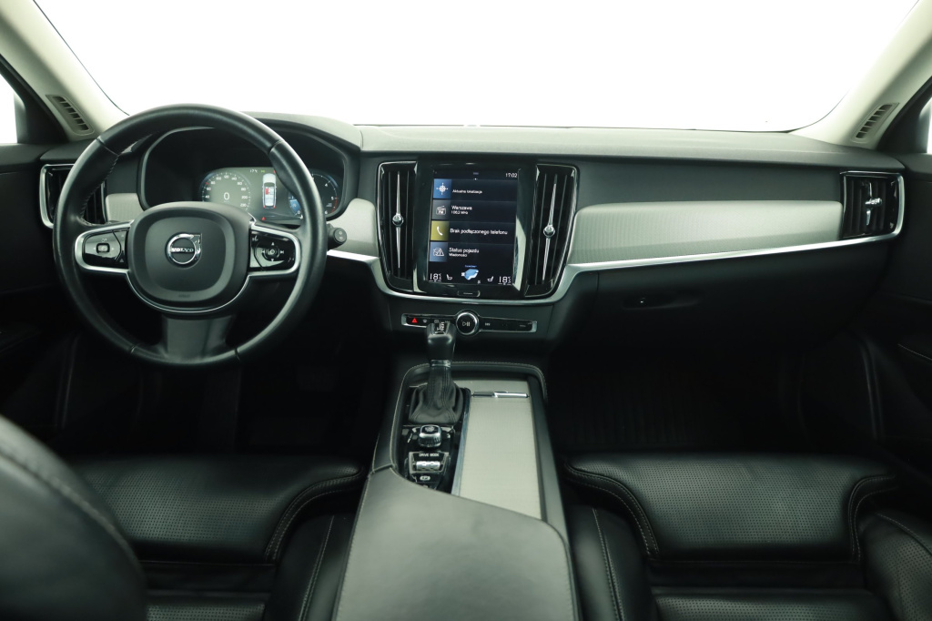 Volvo V90 Cross Country