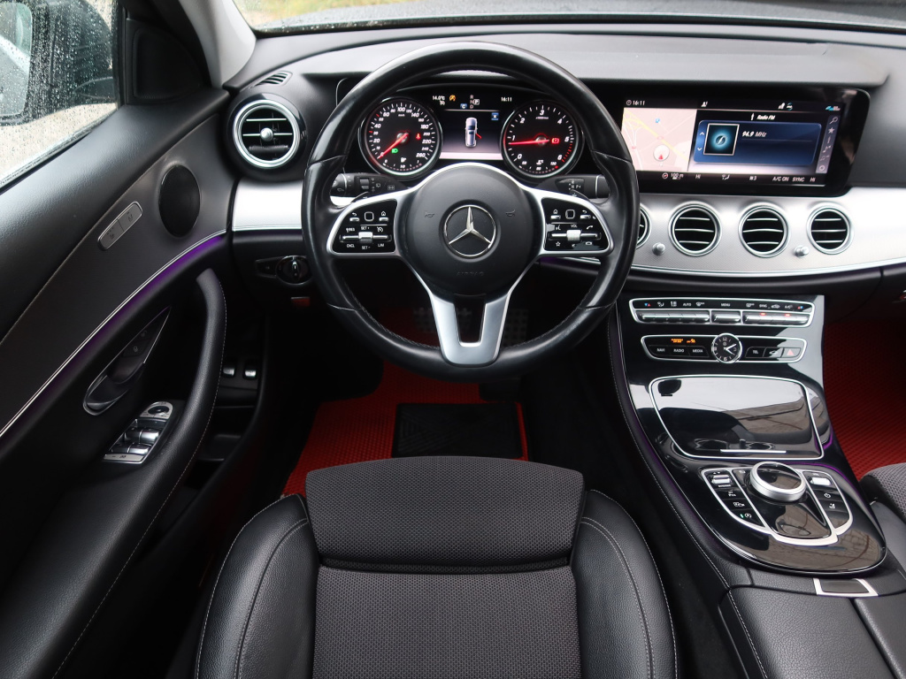 Mercedes-Benz E