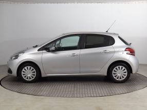 Peugeot 208 - 2015