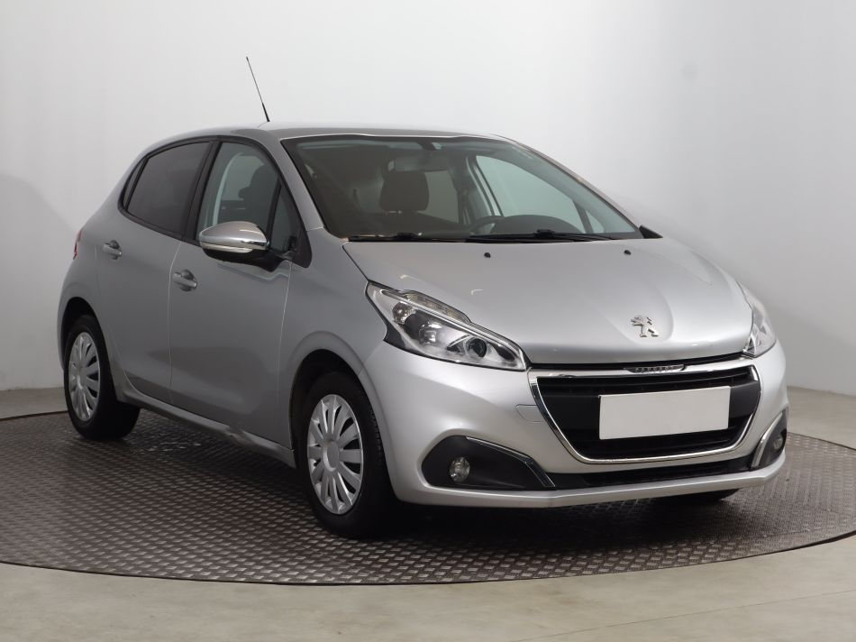 Peugeot 208 - 2015