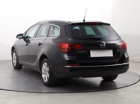 Opel Astra - 2014