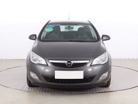 Opel Astra - 2012