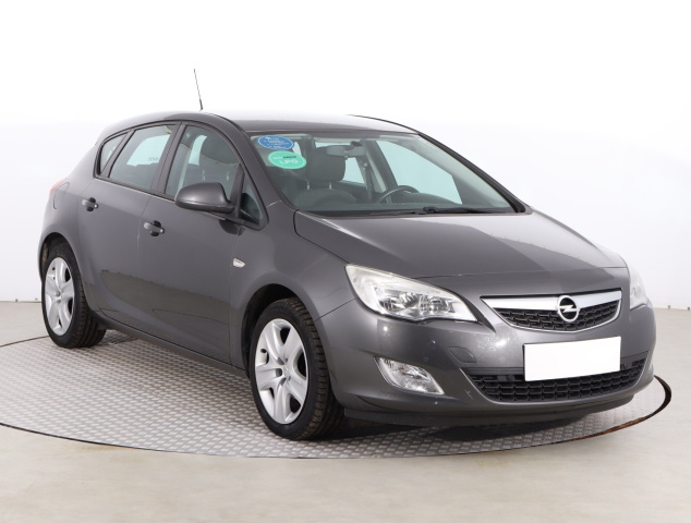 Opel Astra 2012