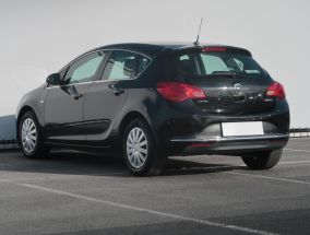 Opel Astra - 2014