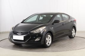 Hyundai Elantra - 2012