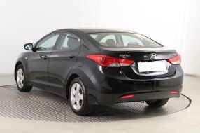 Hyundai Elantra - 2012