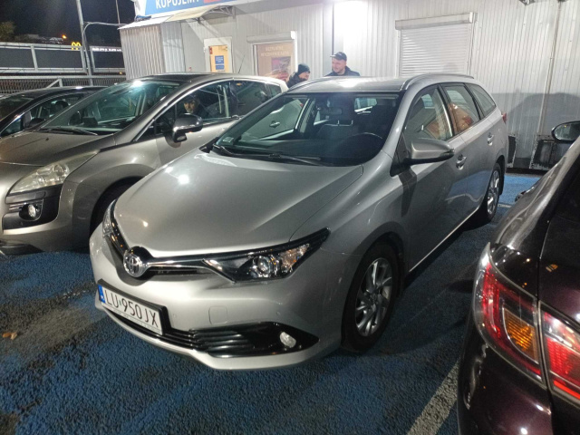 Toyota Auris 2015