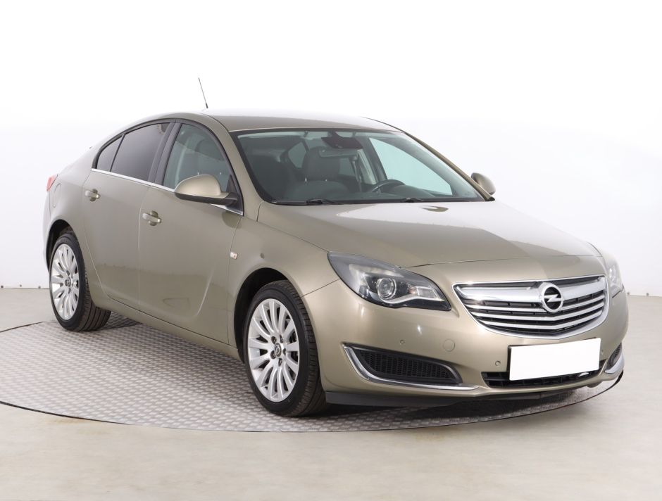 Opel Insignia - 2013