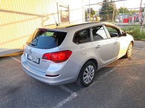 Opel Astra - 2011