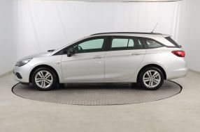 Opel Astra - 2021