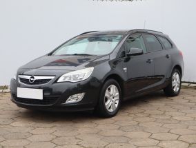 Opel Astra - 2012