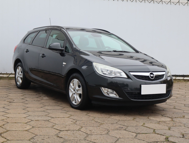 Opel Astra, 2012