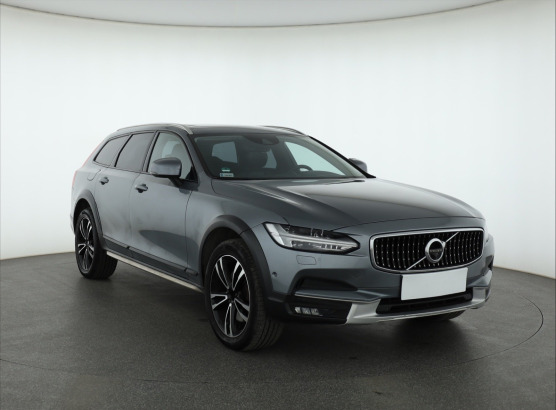 Volvo V90 Cross Country